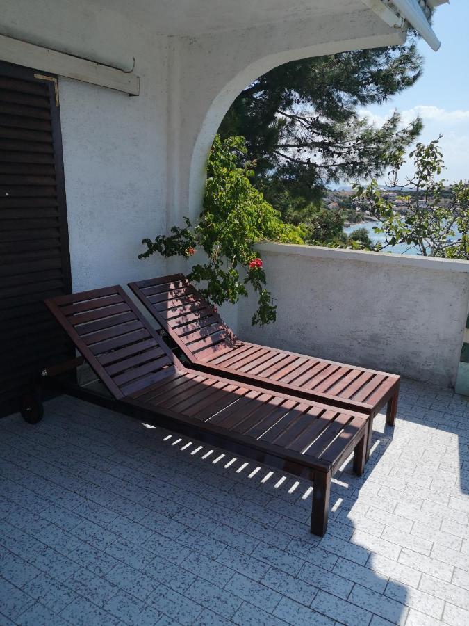Apartments Bassi Stara Baska Luaran gambar