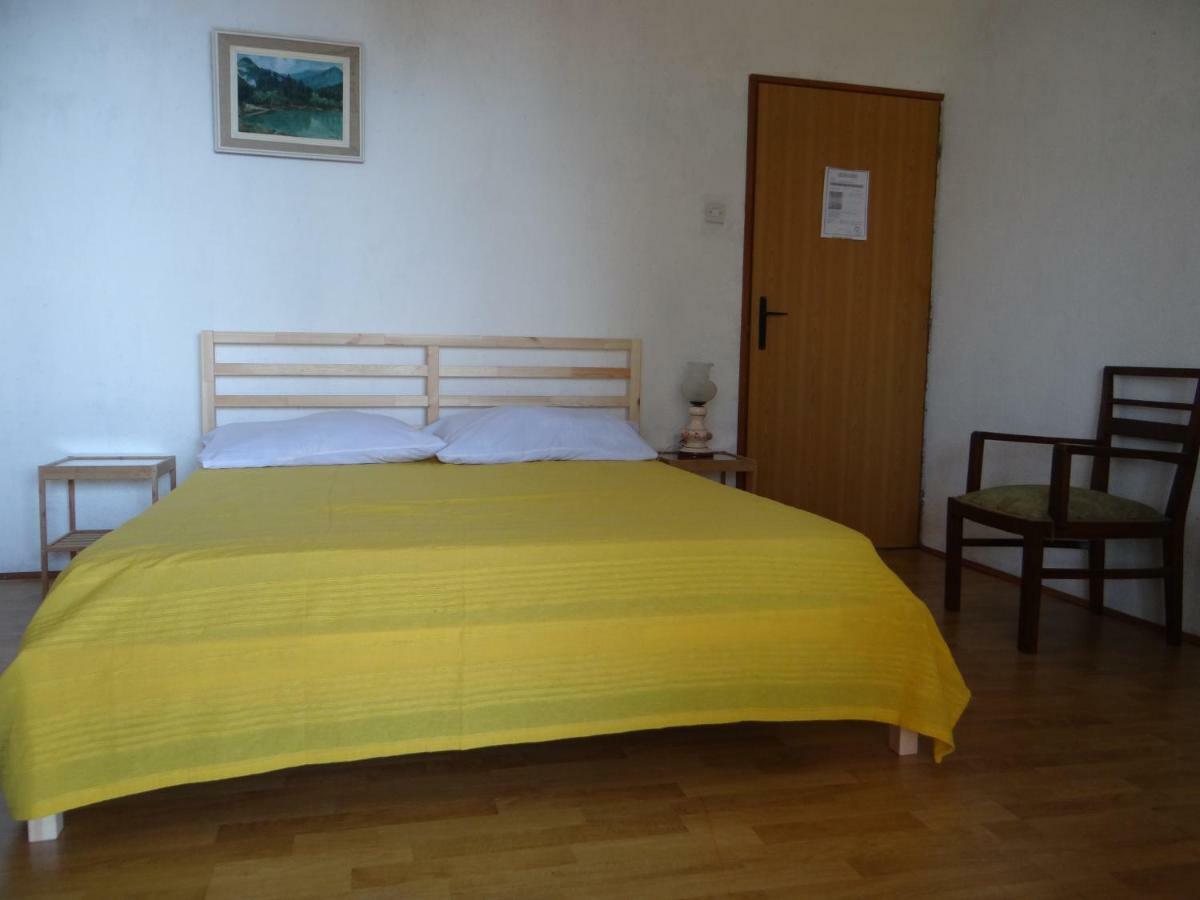 Apartments Bassi Stara Baska Luaran gambar
