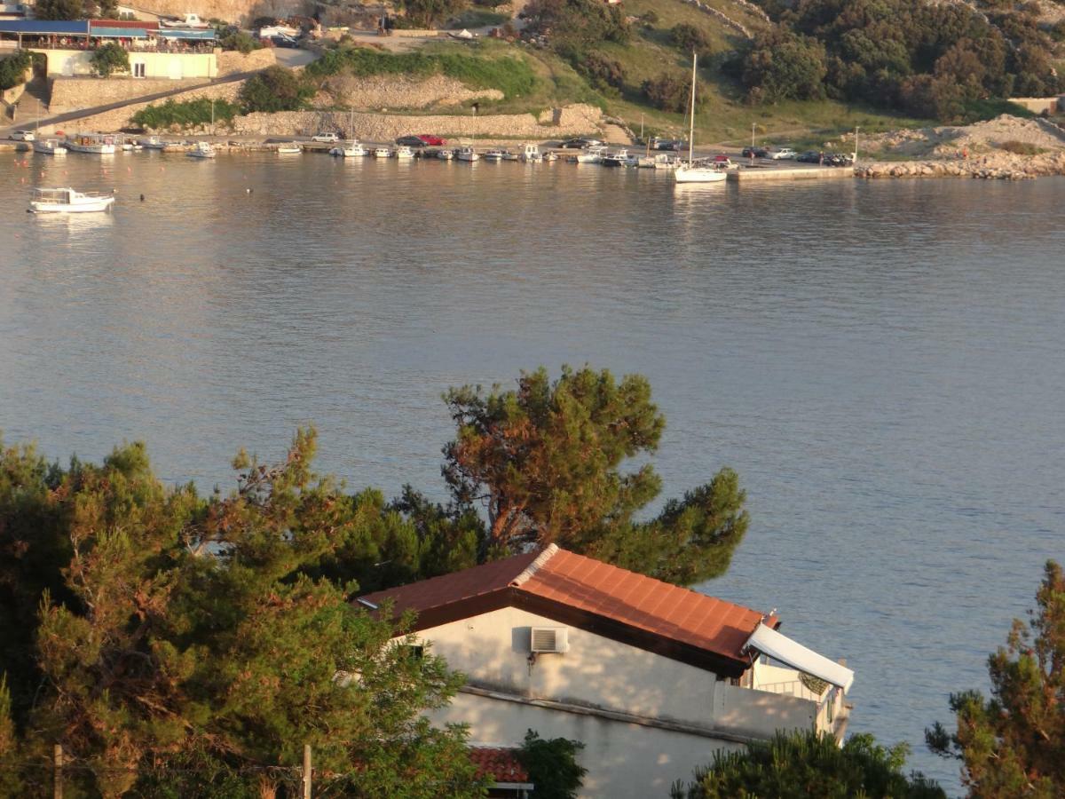 Apartments Bassi Stara Baska Luaran gambar