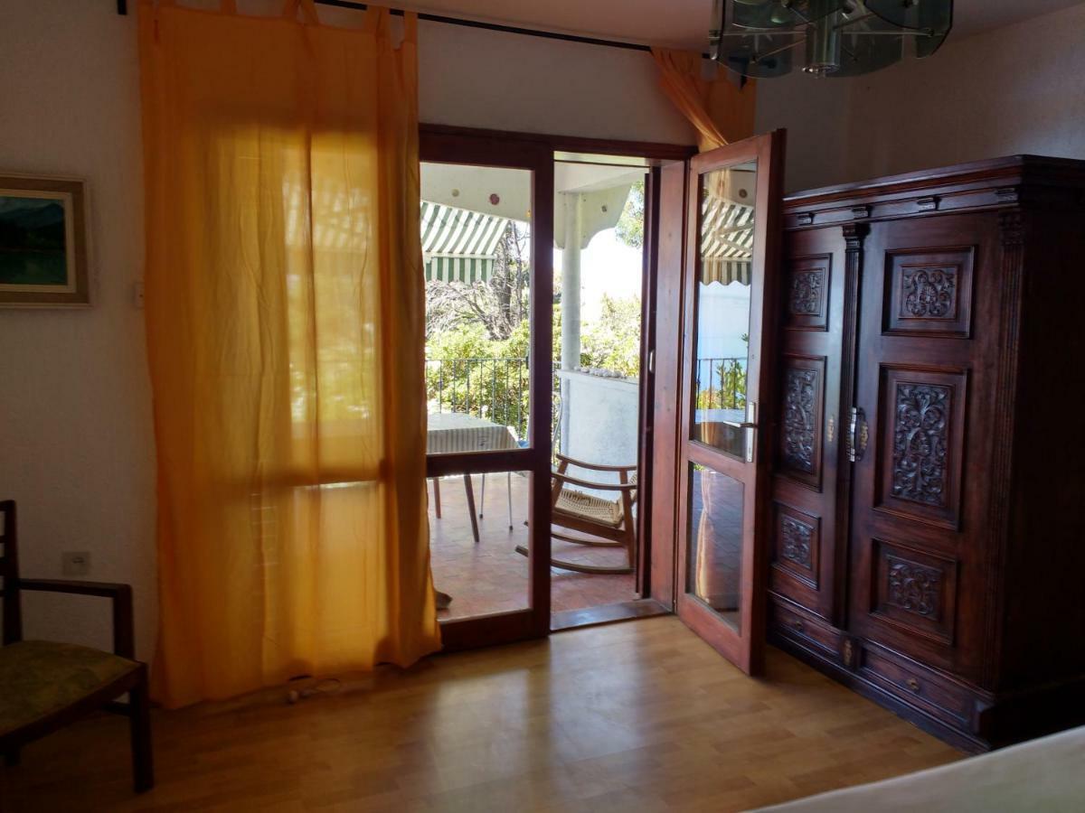 Apartments Bassi Stara Baska Luaran gambar
