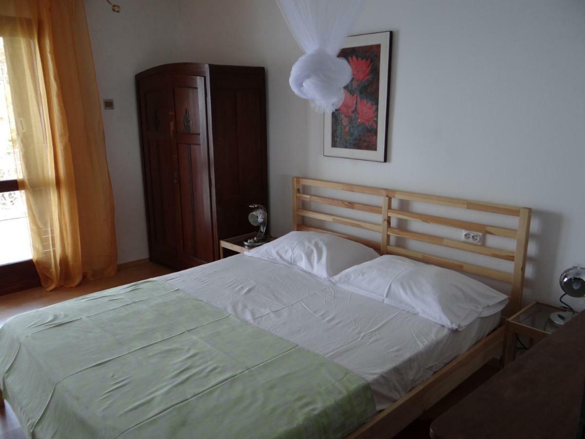 Apartments Bassi Stara Baska Luaran gambar